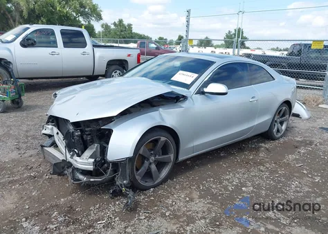 2013 Audi A5 2.0T Premium z USA, uszkodzony, nr VIN WAULFAFR7DA034408